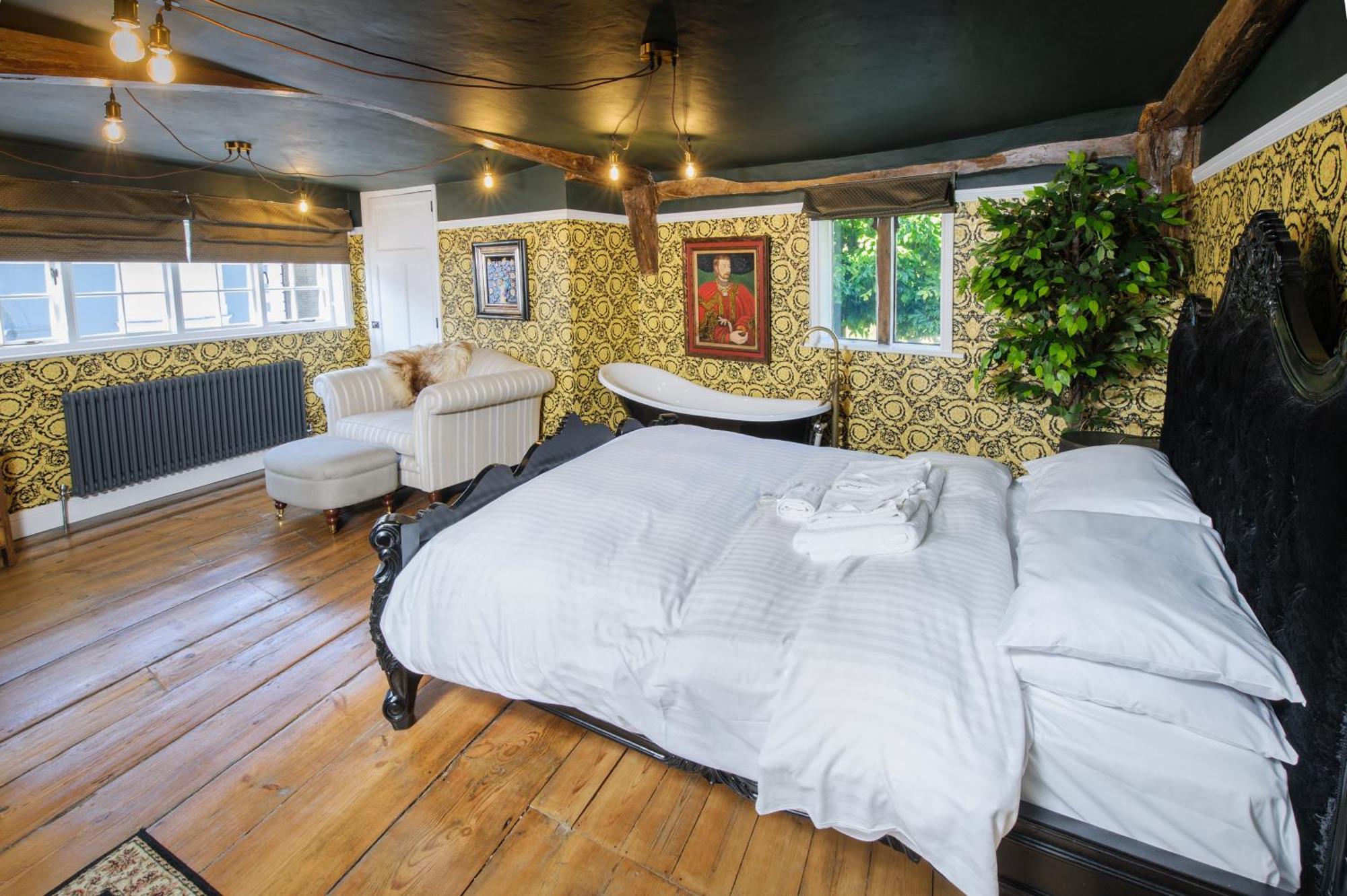 Huge Deluxe 600 Year Old Essex Manor, Hot Tub, Cinema Room, Sky Tv Saffron Walden Exterior foto