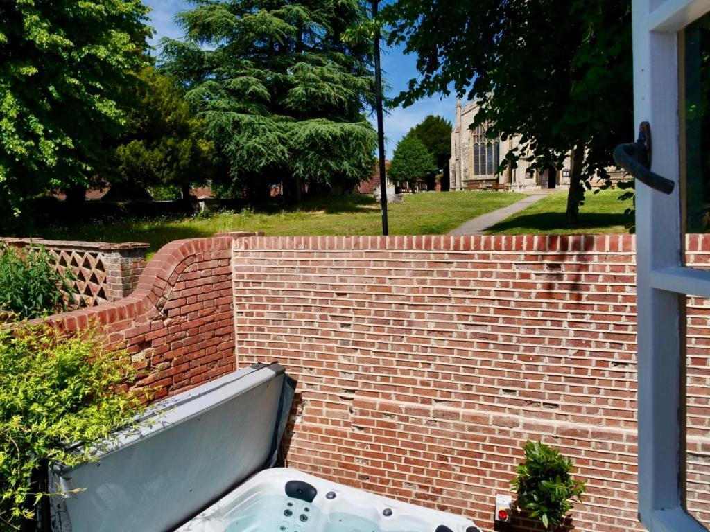 Huge Deluxe 600 Year Old Essex Manor, Hot Tub, Cinema Room, Sky Tv Saffron Walden Exterior foto